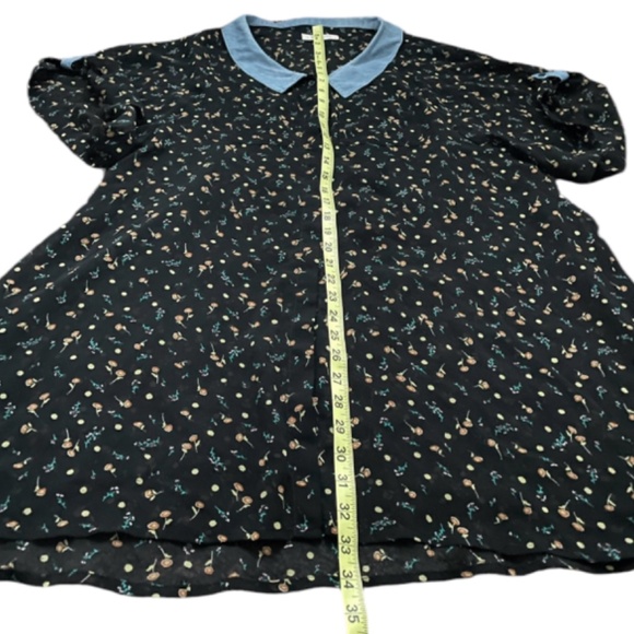Lowry’s Farm Japanese Brand Black Floral Top Size Medium - Picture 7 of 9
